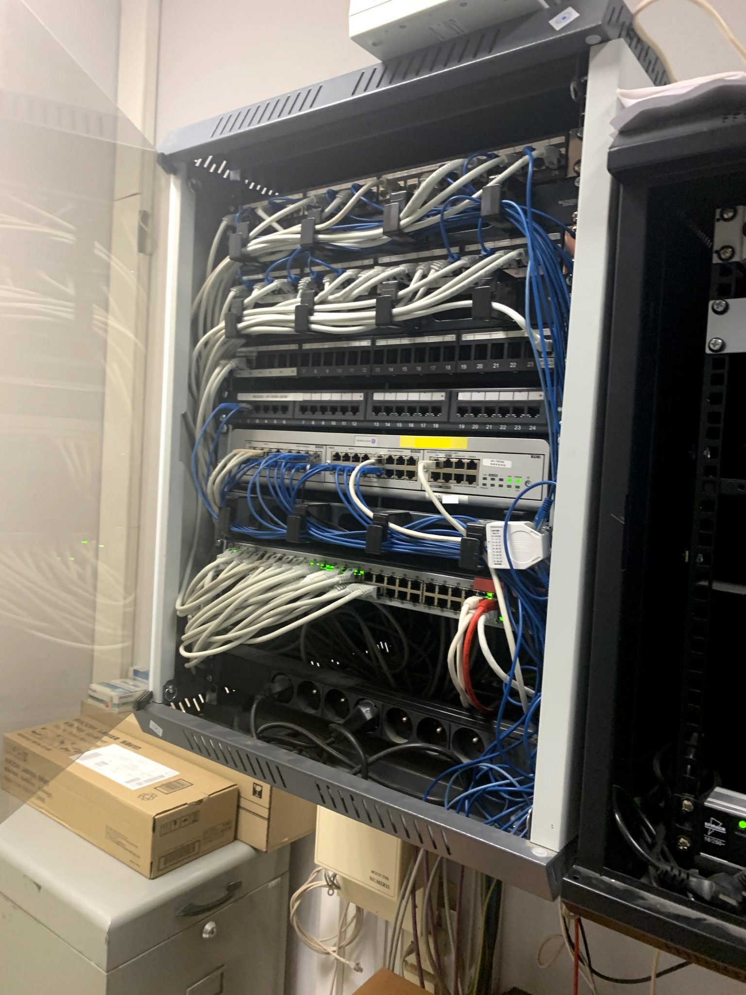 Câblage informatique et installation de courants faibles