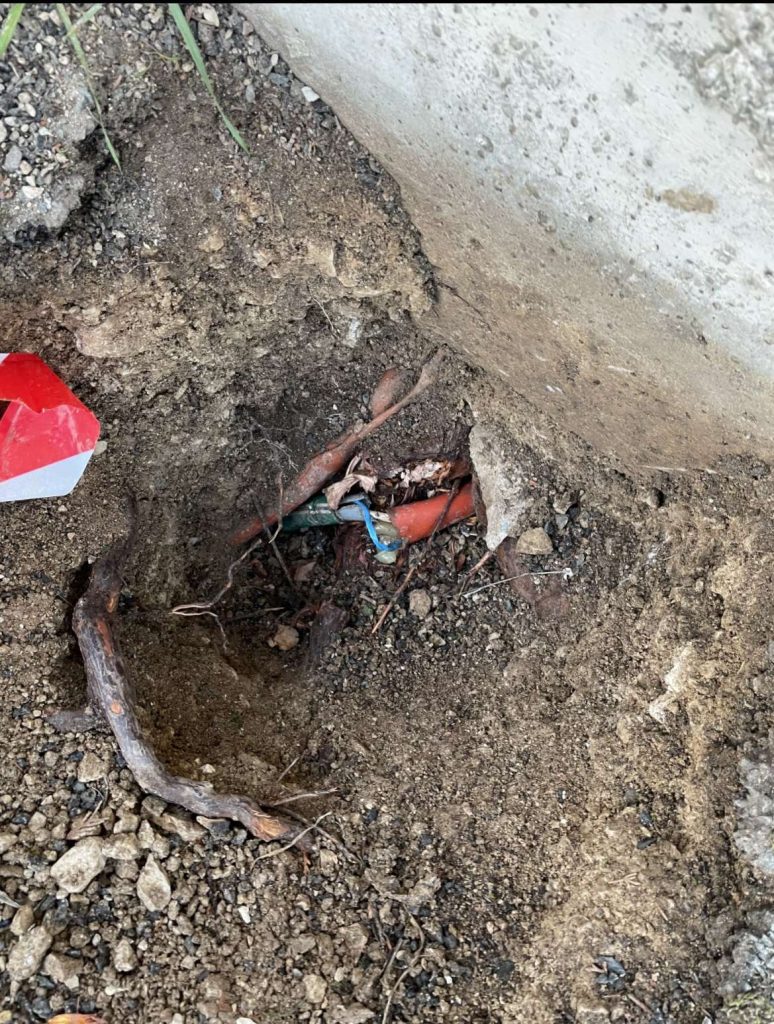 Déblocage gaine télécom PTT pour le raccordement fibre dans la Nièvre | contactez-nous au tél:02.09.38.10.92 |